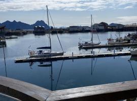 A picture of the hotel: Svolvær Harbour Sea View Apt
