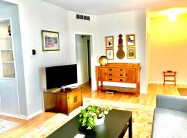 Hotel foto: Homey 2 bedroom Apartment, Minutes from Everything!