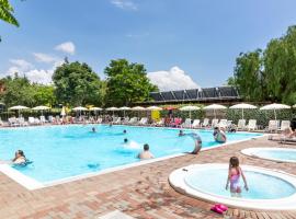 hu Roma Camping In Town, хотел в Рим