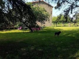 Hotel Foto: Gîte au calme dans le Parc du Livradois-Forez