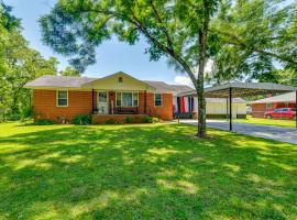 מלון צילום: Pet-Friendly Douglasville Home with Screened Porch!