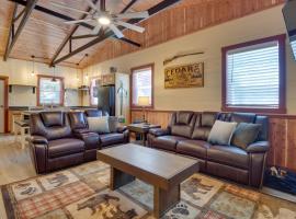 Hotel Photo: Lakefront Bull Shoals Cabin Rental Pets Welcome!