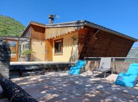 รูปภาพของโรงแรม: La Maison de Charlie Les 2 Alpes