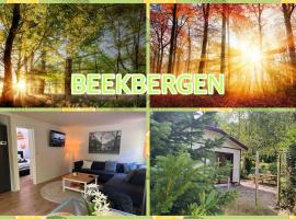 Photo de l’hôtel: BEEKBERGEN staying in the WOODS freestanding chalet WASMACHINE ALL COUNTRY TV CHANNELS EXPATS WELCOME