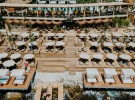 Lost Seaside Hotel, hotel in Sarandë