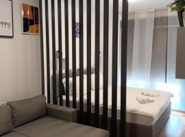 รูปภาพของโรงแรม: Gajeva Rooms - Stockholm apartment SELF CHECK-IN