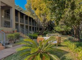 Hotel Photo: Amoris Guesthouse In Waterkloof Ridge