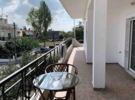 Hotel fotoğraf: Dimitra House Entire apartment with balcony and view