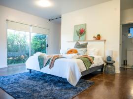 Hotel Foto: Peaceful Hills Escape: Charming 2-Story Retreat