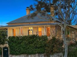 Hotel Photo: Temora House- classic, pet friendly, close to town