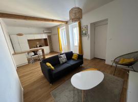 Hotel kuvat: Nimes centre ville appartement cosy 2 chambres