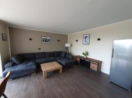 Hotel Foto: Neumühler Hof Ferienwohnung "Stefan" bietet 4 Schlafzimmer und 4 Bäder , eine Große Badewanne und großer Terrasse zum Garten, kostenfreie Parkmöglichkeiten