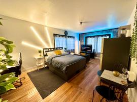 รูปภาพของโรงแรม: McKinley Beach Sunrise Studio - Pet Friendly