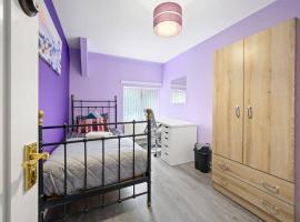 Foto di Hotel: Private retreat for 3 Near Arndale City Centre