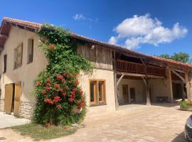 Hotel foto: Les Gîtes de la Ferme de Pérouges