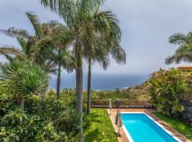 酒店照片: Lightbooking La Morita Villa de Mazo con piscina