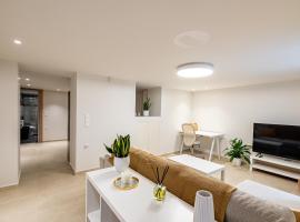 ホテル写真: Modern ground floor apt near the park