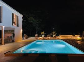 รูปภาพของโรงแรม: The Rock Stars Villa With Private Pool And Beach