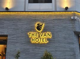 Gambaran Hotel: The Van Hotel