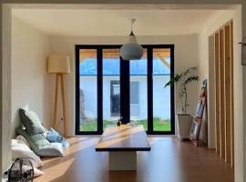 Gawkji House, hotel in Jeju