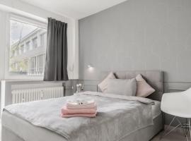 Zdjęcie hotelu: Cozy Apartment in Prime Location with Balcony - Hotel Comfort in 2 Room Apartment in Cologne Neumarkt - City Loft 11 -