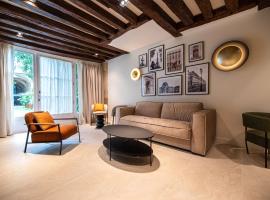 Hotel Photo: Luxury home marais