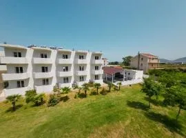 Hotel Velipoja Village
