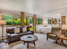 Laurelwood Condominiums 302, ξενοδοχείο σε Snowmass Village