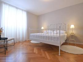 होटल की एक तस्वीर: Apartment Ton, Zadar Old Town