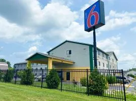 Motel 6 Lancaster: Lancaster şehrinde bir otel