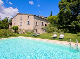 Hotel Photo: Pretty Holiday Home in Acqualagna with Swimming Pool