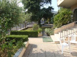 Foto di Hotel: Appartamenti MOTIV Riccione