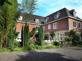 Hotel foto: Comfortable Mansion in Doomkerke near Forest