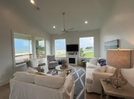Beauty on the Beach Gulf Luxury w/ Gorgeous Views