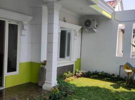 Ξενοδοχείο φωτογραφία: Homestay Sidoarjo - Comfort