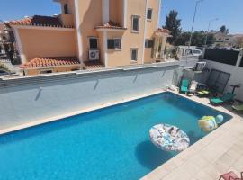 A picture of the hotel: Suite Room with Pool