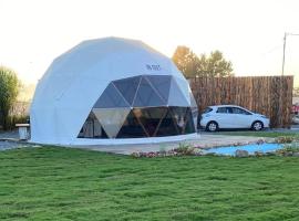 Zdjęcie hotelu: In out superior glamping