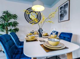 Hotel Foto: Newly Refurbished 3 Double Bedroom Knowsley Liverpool Townhouse