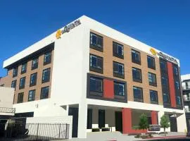 La Quinta Inn & Suites by Wyndham San Jose Silicon Valley, viešbutis mieste San Chozė