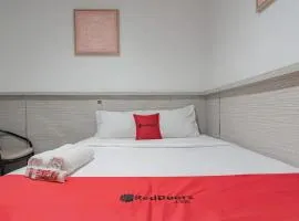 RedDoorz at Arwiga Hotel near RS Hasan Sadikin Bandung