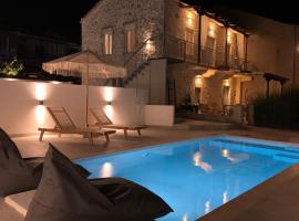 Zdjęcie hotelu: Mangata suites homes with private pools