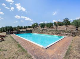 A picture of the hotel: Organic Farm in Capraia e Limite with Swimming Pool