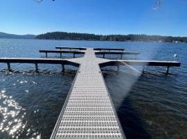 Hotel Foto: Lake View Getaway with Beach/Dock Access