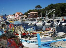 Фотография гостиницы: Plage des Sablettes -St Mandrier Maison du Pécheur