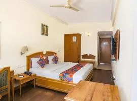 FabHotel Altus