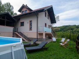 Hotel Photo: Holiday house Zarja - with sauna and hot tub