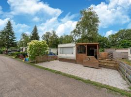 A picture of the hotel: Cozy holiday home in Hoogeveen with garden