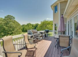Hotel fotografie: Sibley Vacation Rental with Spacious Yard