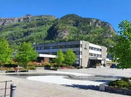 Bremanger Fjord Hotell