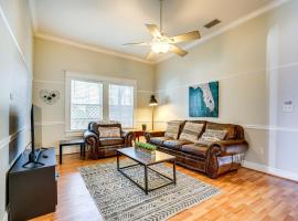 Hotel Photo: Pet-Friendly Tampa Home 2 Mi to Downtown!